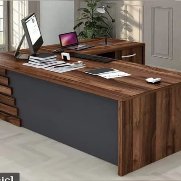 office_desk_1280x851
